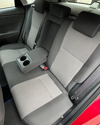Toyota Auris cena 59900 przebieg: 100400, rok produkcji 2017 z Stąporków małe 781